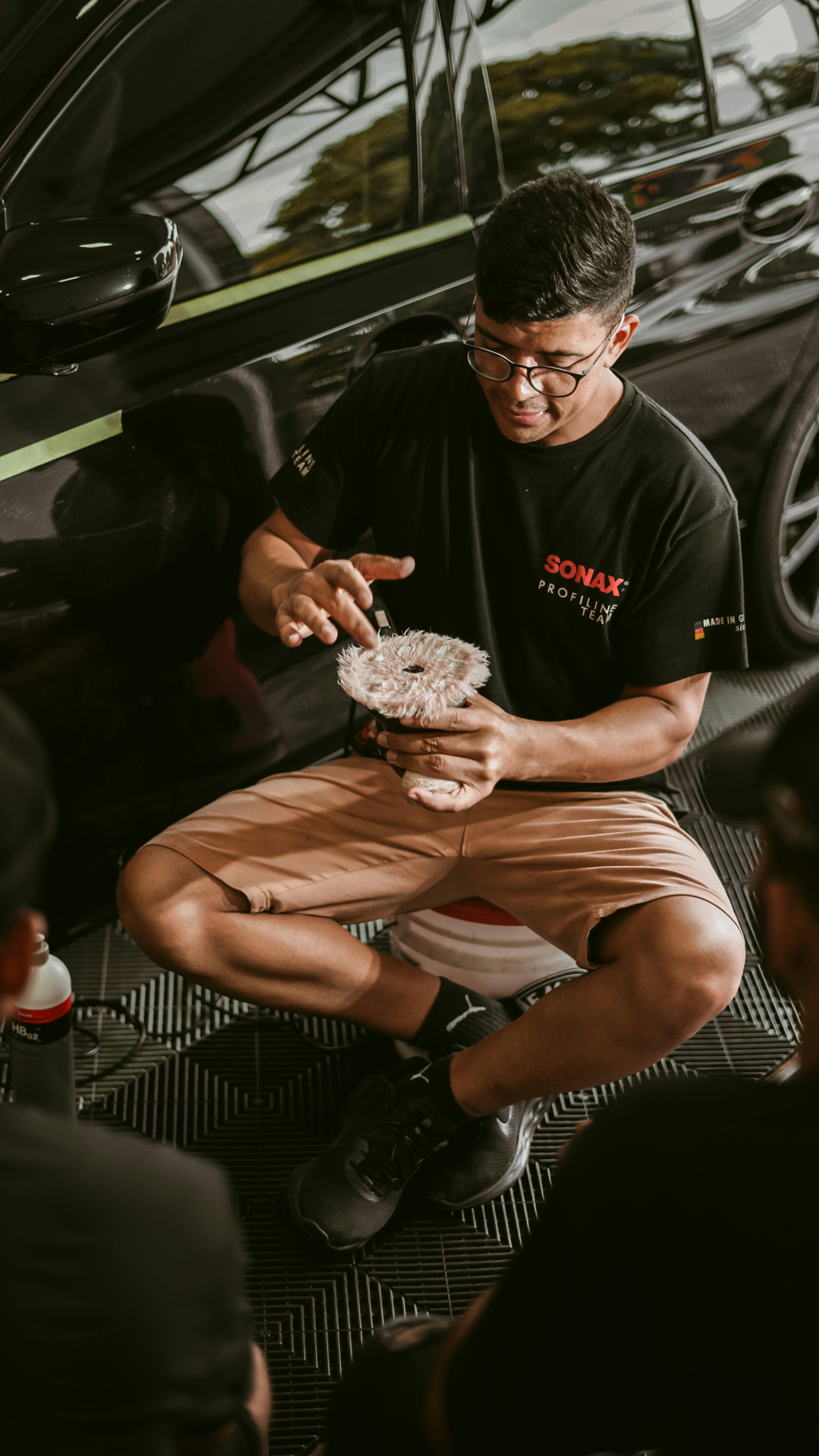 Set de unelte pentru polish: mașină de polishat, paste, lavete din microfibră.