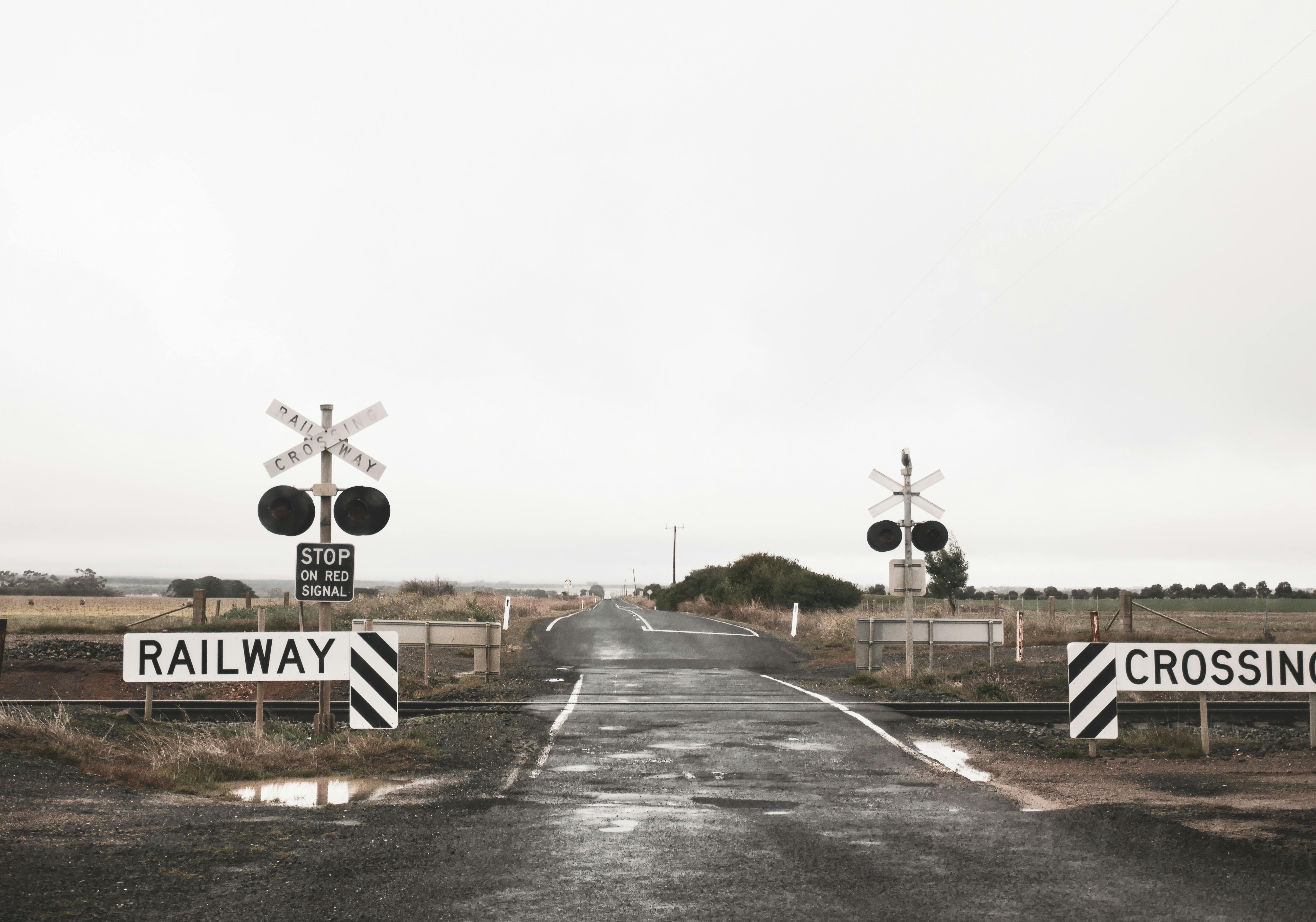 O trecere la calea ferată — loc de risc sporit la remorcare